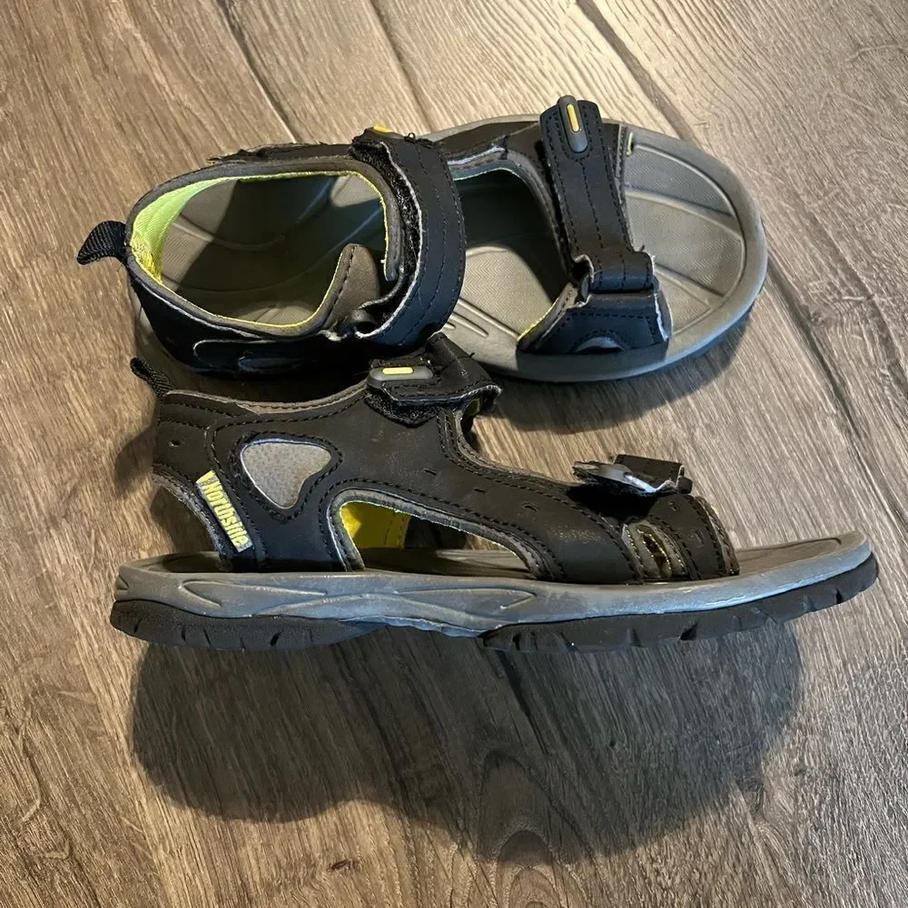 Northside Riverside  Kids  Boys' Sandals size 2